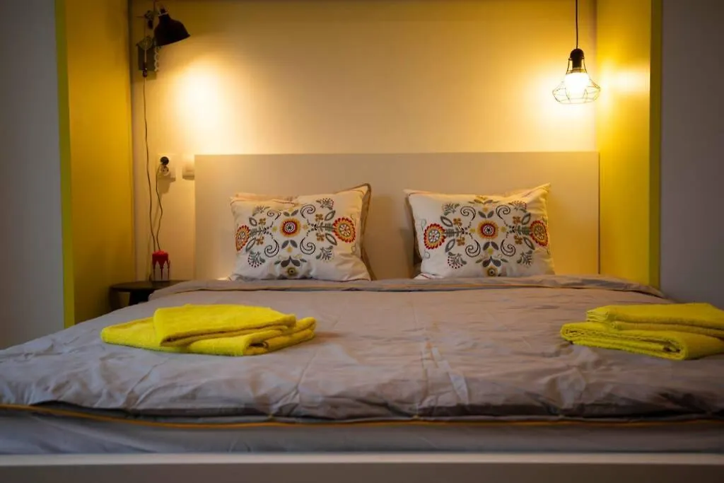 Apartment Victoria Avenue Studio Bukarest