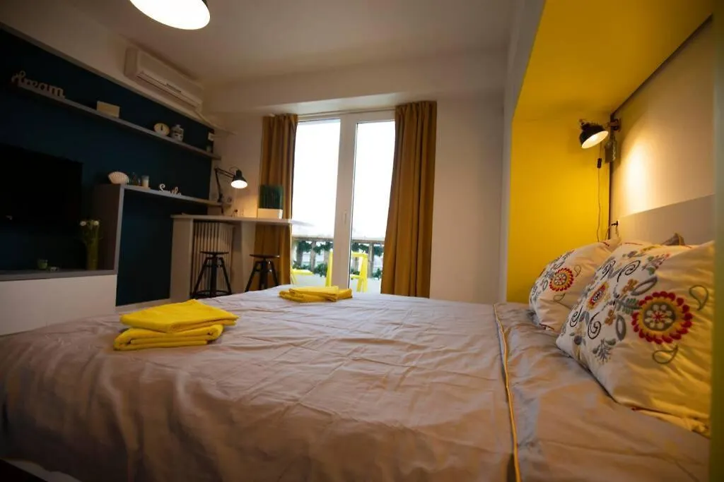 Victoria Avenue Studio Bükreş Romanya