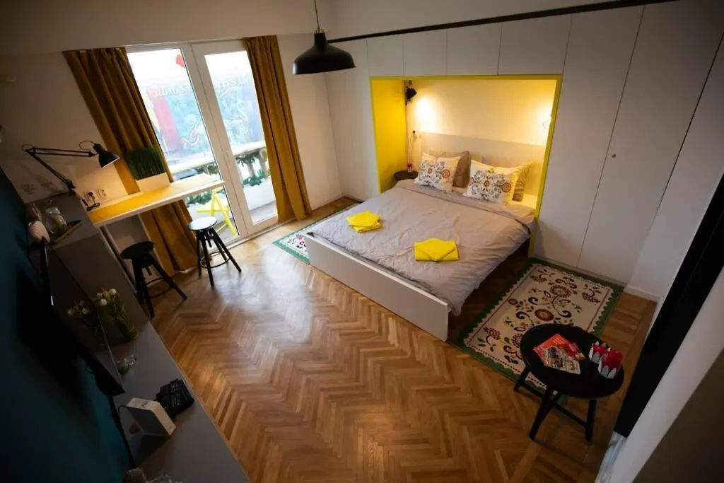 Victoria Avenue Studio Bükreş 0*,