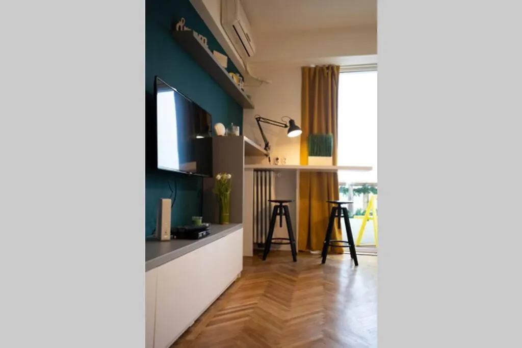 Victoria Avenue Studio Bükreş 0*,